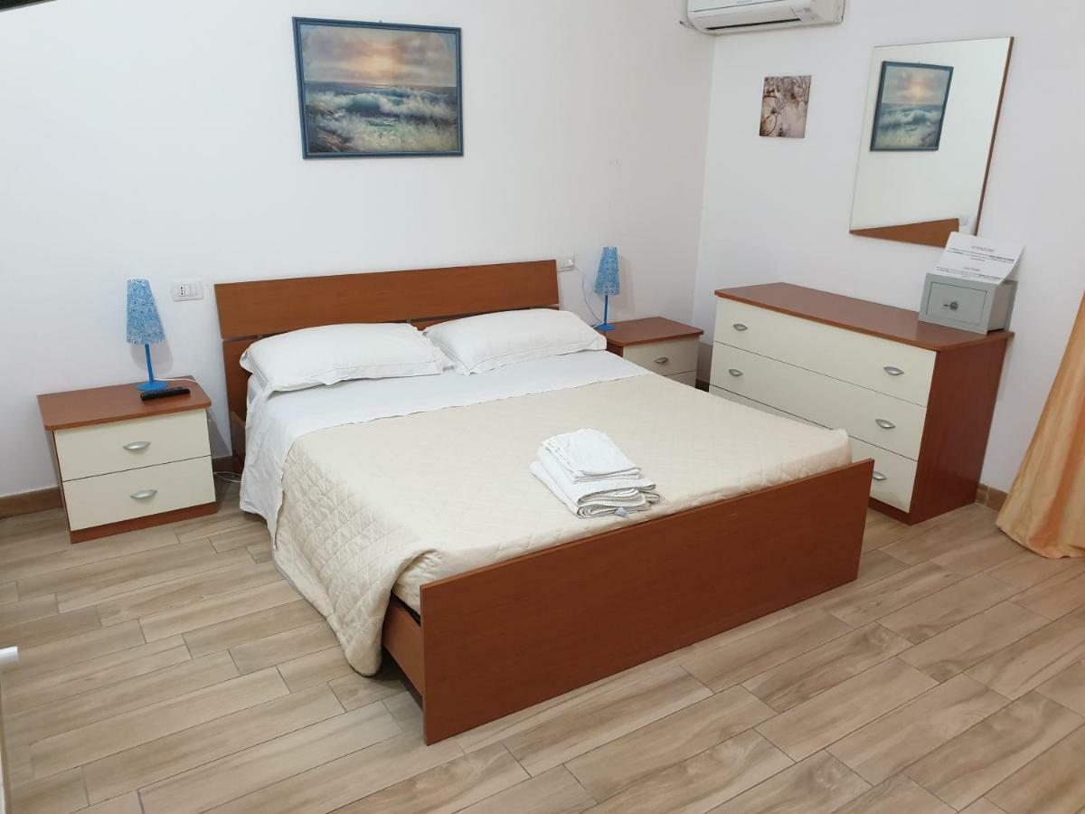 Guest House Tra Rocce E Mare La Maddalena  Dış mekan fotoğraf