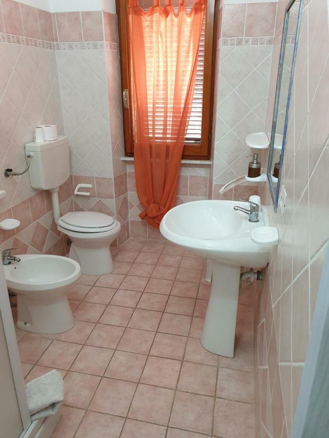 Guest House Tra Rocce E Mare La Maddalena  Dış mekan fotoğraf