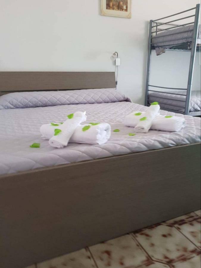 Guest House Tra Rocce E Mare La Maddalena  Dış mekan fotoğraf